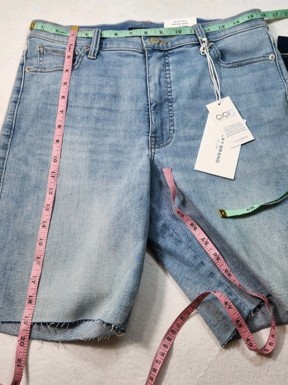 Lucky Brand Women's Shorts Size 5 33/35 Mid-Rise Blue Jean Shorts Stretch 04 - Picture 10 of 11